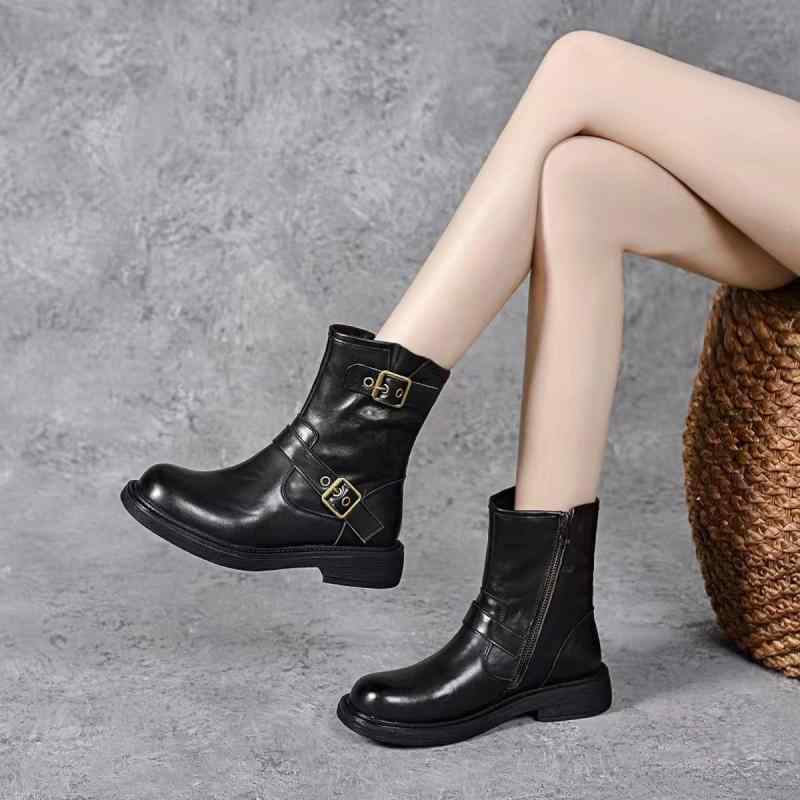 Other - レディース 馬丁靴 真皮 低筒 サイドジップ イングリッシュスタイル 保暖 フラップ バックル アクセント 頭層牛皮 ラウンドトゥ フラットソール ラバー底 超細繊維内張り 秋冬 ブラック ブラウン 普段使い 軽量 通勤 秋冬コーデ 暖か素材 伸縮性 耐