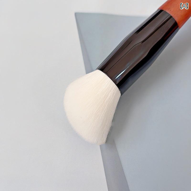 メイクブラシ 腮红ブラシ 粉底ブラシ 羊毛 斜頭 クリームタイプ 液体対応 修容ブラシ 定妆ブラシ 面部用 細光鋭羊毛 木製ハンドル 長柄 ナチュラルウッドカラー 軽量 ソフトタッチ メイクアップツール 日常メイク プロ仕様 精密メイク 均一塗布