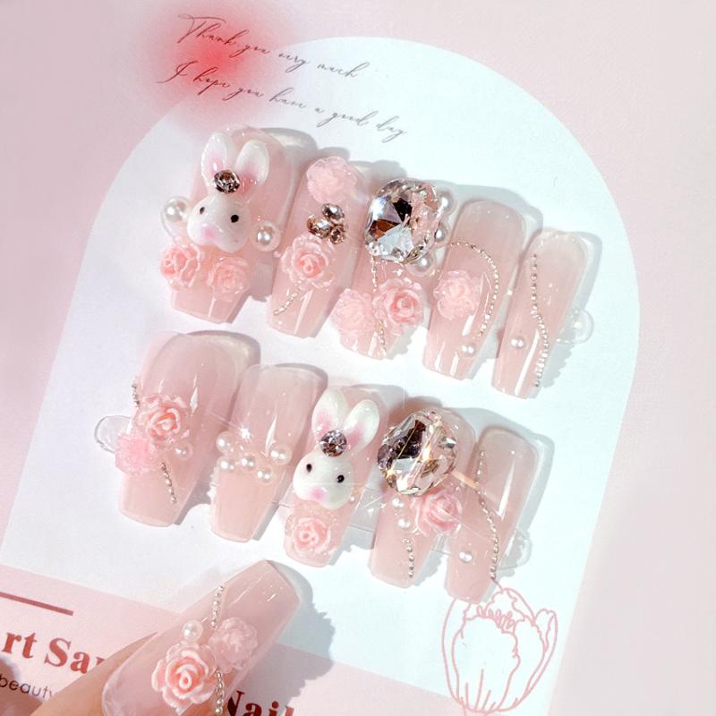 ネイルステッカー ウサギ柄 かわいい 甘め 純欲 花柄 女性用 着脱式 フルキット ジェルネイル クリア 透明感 柔らか 仙女風 ウサギモチーフ 美爪 貼り付け ファッション アクセサリー 日常使い ピンク系 ソフト