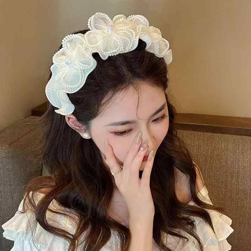 Rakuten - ヘアアクセサリー レディース 珍珠 花 デザイン ヘアバンド かわいい 春夏 スタイル 手作り 軽量 ヘアアクセ シンプル 女性用 花柄 アクセサリー 外出用 清新 スイート ビッグ リボン 形状 ブラック ホワイト ピンク系 アイボリー 接触冷感 再生