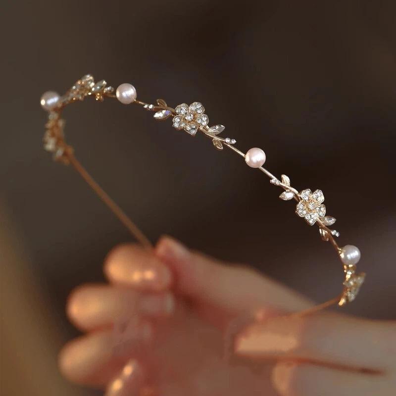 ・カテゴリ: 頭飾・スタイル: 田園風・主な素材: 合金・加工: 電鍍・流行要素: 花朵・スタイル分類: 清新甜美・適用: 女式・カラー展開: 山野花朵・流行要素分類: 植物花卉