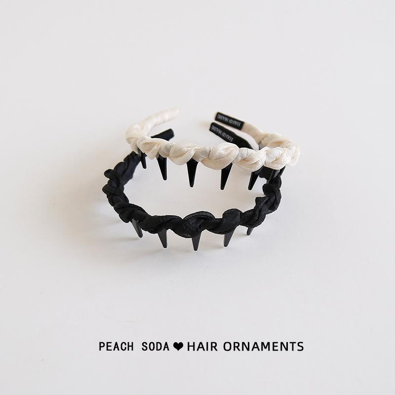 ヘアアクセサリー かわいい フラワーモチーフ 波浪エッジ 女性用 ヘアバンド 頭頂高め 防滑 頭皮に優しい プレッシャーフリー ヘアクリップ 復古風 インスピレーション スタイル グレー系 ブラック ライトブラウン シャンパンカラー 春夏 軽量 通勤 普