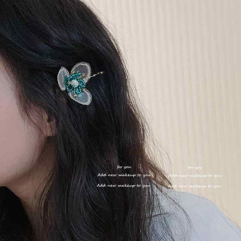 ヘアアクセサリー 女性用 オリジナル 花びら トリフォリウム ビーズ ヘアクリップ 布製 ピンク系 グリーン系 春夏 かわいい デザイン 日常使い 軽量 細長型