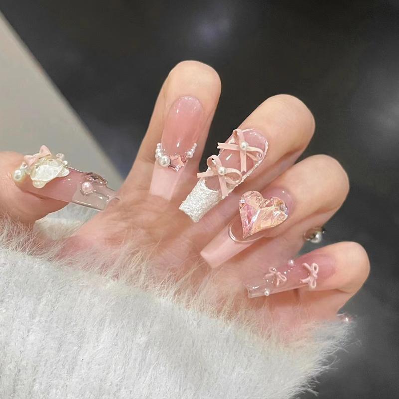 ネイルチップ 女性用 着用式 フレンチスタイル かわいい クマ柄 石膏風 ハート リボン 星空 星 猫眼 復古 甘め 甘クール 軽奢風 INS風 純欲風 伸長タイプ 手作り 重厚 着脱可能 仕上げ品 ピンク系 アイボリー カジュアル デイリー使い 接触冷