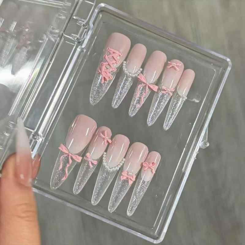 レディース ネイルチップ ハート 蝶結び 手作り 格子柄 超薄 無痕 純欲 スタイル 長細 ドッグ デザイン かわいい 指先 装飾 軽量 伸縮性 ピンク系 アイボリー 普段使い 日常 オフィス 切り替え 柄 女性用 ファッション アクセサリー