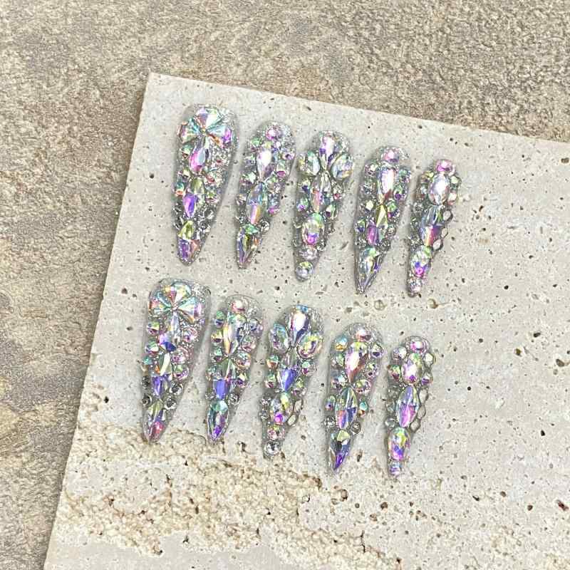 ネイルシール 女性用 手作り フルダイヤ キラキラ ドロップ型 透明 短め 超薄 無痕 かわいい 甘め セクシー シンプル 蝶結び 星空 バタフライ ピンク系 アイボリー 接触冷感 軽量 伸縮性 普段使い 通勤用 部屋着 切り替え デザイン フルセット