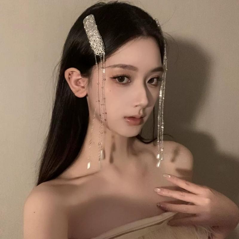 ヘアアクセサリー 女性用 復古 民族風 シルバー ジルコニア タッセル サイド バングス クリップ かわいい 気質 ヘアピン 流蘇 デザイン 春夏 人気 ヘア飾り