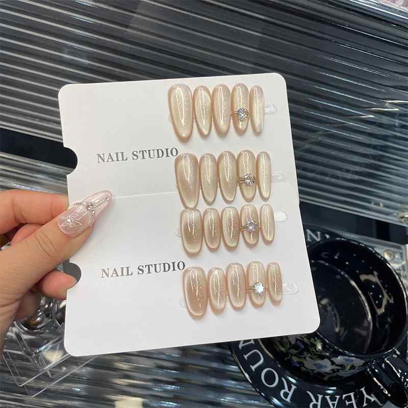 ファッション ネイル アクセサリー 女性用 着脱式 人工爪 ジルコニア 装飾 軽量 薄手 無痕 フラッシュ 透明感 かわいい デザイン 椭圆形 杏仁形 中型 純色 クラシック 猫眼 スイート 中国風 フレンチ ガーリー 蛍光 シンプル アメリカン クール