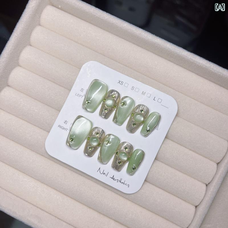 美甲 セット 女性用 穿戴式 短梯 猫眼 アイス 透け感 シンプル インスピレーション風 花柄 レトロ 貴族風 手作り 光硬化 UV加工 かわいい 指先 装飾 アクセサリー 日常使い 軽量 伸縮性 ピンク系 アイボリー ビッグシルエット Vネック