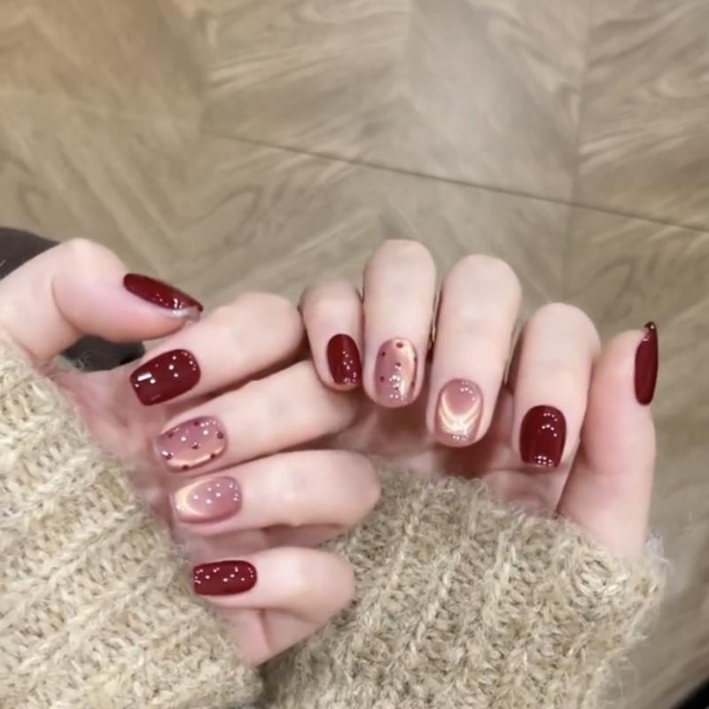 ネイルシール 女性用 短め 貼り付け 手描き 波点柄 猫眼 切り替え 純色 かわいい 甘め シンプル 甘クール インスピレーション風 星柄 秋冬 通年 軽量 柔軟素材 ピンク系 アイボリー ブラック