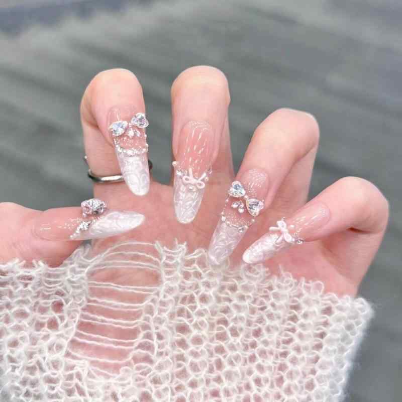 フレンチスタイル 付け爪 人工ネイル 指甲貼片 かわいい 童話ピンク ガーリー 猫目 甘め クリア 透明 フレッシュ スイート クール ins風 ピュア 欲情 短め 装着型 女性用 軽量 伸縮性 簡単装着 耐久性 ピンク系 日常使い ファッションアクセサ