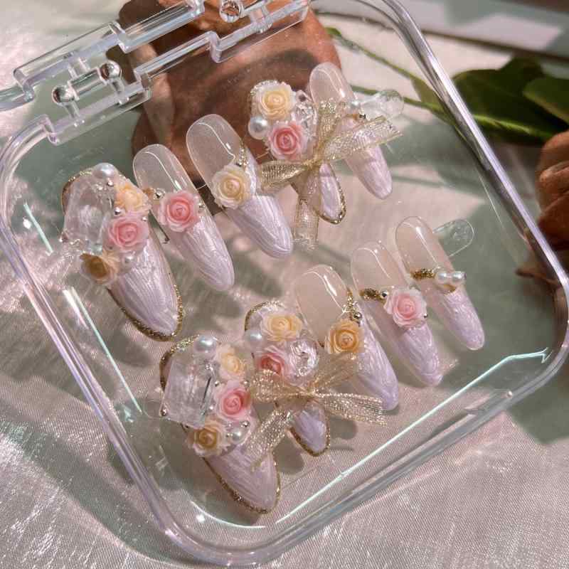 ネイルチップ 女性用 ローズガーデン 立体彫刻 長椭円形 穿戴式 かわいい 猫眼 甘い フレンチ スパイシー 爆闪 シンプル スイートクール ins風 長款 椭円型 杏仁型 チューリップ ハート ピーチ 猫爪 星空 バタフライ クロハート 星 キャンディ