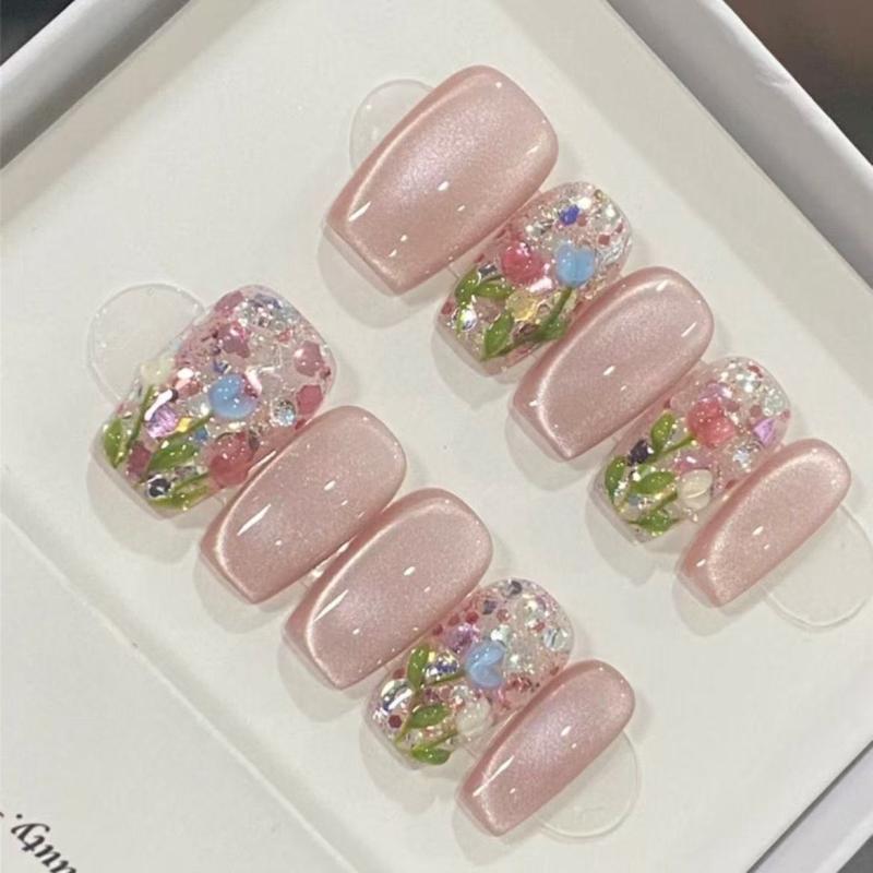 レディース ネイルチップ 春夏 かわいい ステレオフラワー クリスタル キャットアイ ピンク アイボリー フラワー 星空 バタフライ 浮き彫り 軽量 透明感 気質 女性用 指先アクセサリー 通勤 デート 普段使い シンプル ビビッド フラット ショート