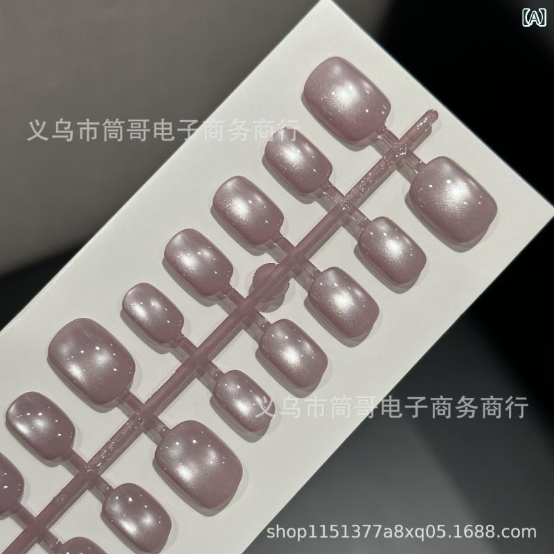 ネイルチップ 薫衣草 猫眼 紫色 かわいい 超薄 無痕 接触冷感 アイボリー ピンク系 ラベンダー 短椭圆 ガラスビーズ 装飾 指先 おしゃれ 普段使い 軽量 伸縮性 吸湿速乾 ハンドメイド アクセサリー 女性用 爪先 ファッション アイテム ビーズ デ