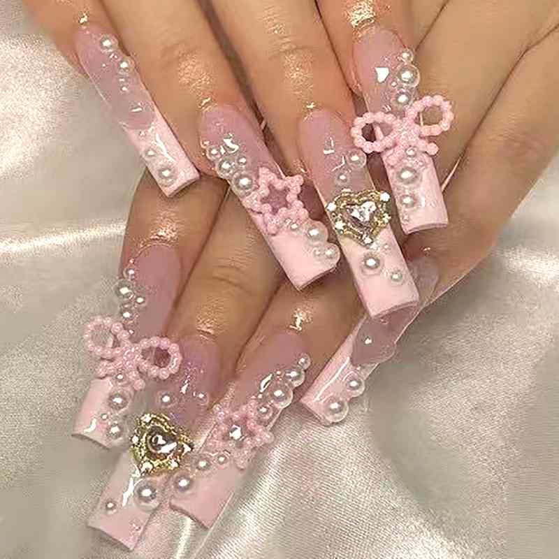 ネイルチップ かわいい 甘め ハート デザイン フレンチスタイル パール リボン ピンク系 フルカラー 貼り付け タイプ 軽量 耐久性 ファッション アクセサリー 普段使い 女性用