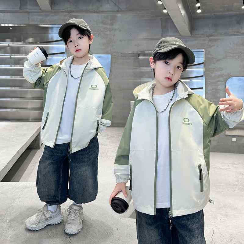 Blousons, Jumpers - 男の子 春季 ジャケット トレンチコート ミッド ロング サイズ フード付き 長袖 ラップトップ ポケット 撥水 加工 軽量 伸縮性 ポリエステル 素材 ラウンドネック ジップアップ デザイン 潮風 スタイル アルファベット パターン ソフト タッチ グ