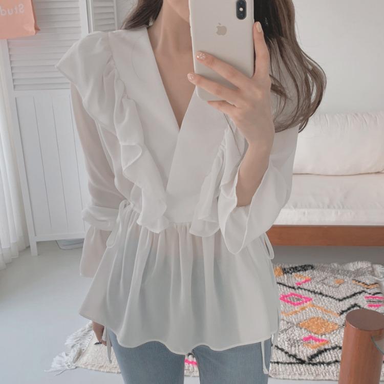 Rakuten - シャツ 女性用 Vネック 荷葉袖 フリル 切り替え デザイン 気質 通勤 短丈 長袖 白色 雪纺 ポリエステル 収腰 型 百搭 上品 春夏 トップス ブラウス かわいい 軽やか シルエット シンプル スタイル