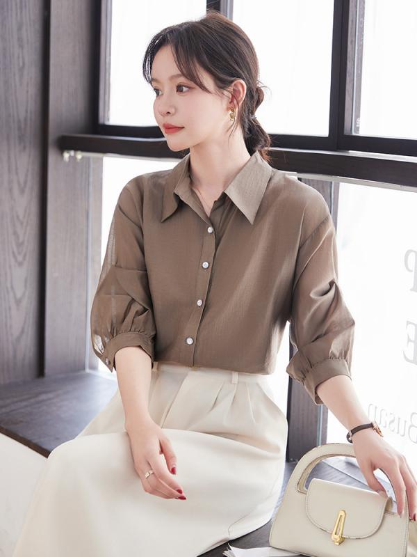 シャツ 女性用 春夏 通勤 普段使い 気質 ゆったり 中袖 開襟 方領 単排ボタン 切り替え デザイン ポリエステル スパンデックス 混紡 伸縮性 快適 無地 純色 コーヒー 色 白色 普通丈 50cm から 65cm 欧米 向け 東南アジア 向け 気質