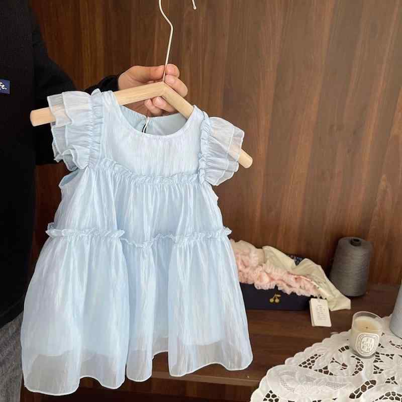 ワンピース 女の子 ベビー ノースリーブ プリンセス風 チュール シルク 薄手 キャミソール ドレス おしゃれ かわいい お出かけ 結婚式 発表会 パーティー 普段着 ナチュラル 上品 軽やか フレア ふんわり 涼しい 春夏・スタイル: プリンセス・素材: 綿・スカートタイプ: キャミソールワンピース・安全基準: A類・主な素材: 綿・性別: 女児・対象年齢: 1〜3歳・スカートシルエット: Aライン・カラー: ブルー・サイズ展開: 80cm, 90cm, 100cm, 110cm, 120cm, 130cm・カテゴリ: キッズワンピース