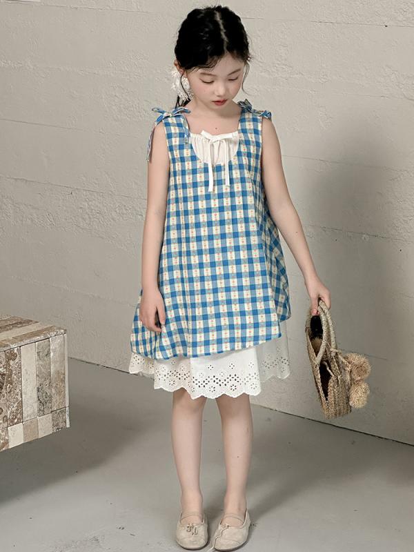 ワンピース キッズ 女の子 子供服 チェック柄 切り替え キャミソール レース フリル かわいい おしゃれ お出かけ 普段着・スタイル: 韓国風・素材: 綿・スカートカテゴリ: ワンピース・安全基準: B類・主素材成分: ポリエステル繊維・主素材配合率: 80%・対象性別: 女児・対象年齢: 3〜8歳(100〜140cm)・柄: チェック・生地加工: ソフト仕上げ・デザイン: キャミソールタイプ・スカートシルエット: Aライン・裏地成分: ポリエステル繊維・裏地配合率: 80%・テイスト: トレンド・カラー展開: ブルー、レッド・サイズ展開: 120cm、130cm、140cm、150cm、160cm、170cm・製品カテゴリ: キッズスカート