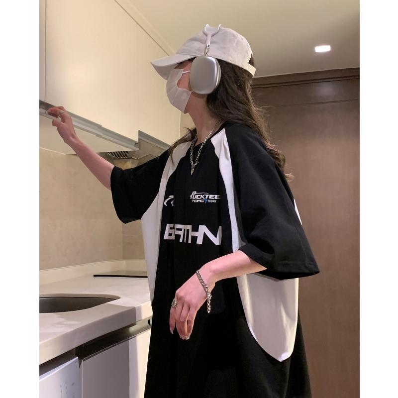 Tシャツ メンズ 半袖 バイカラー 切り替え ヘビーウェイト 春夏 アメリカン カジュアル ストリート系 高級感 バイク モータースポーツ スポーティー トップス・カテゴリ: Tシャツ・スタイル: 美式復古・主な素材: ポリエステル(ポリエステル繊維)91%-95%・柄: 英字・フィット感: ルーズ・対象: 青年・袖丈: 半袖・厚さ: 普通・生地タイプ: 化繊混紡・加工: 形態安定・カラー展開: ブラック,ホワイト・サイズ展開: M,L,XL,XXL,XXXL・重量: 180g-250g・対象年齢: 大人・性別: 男性