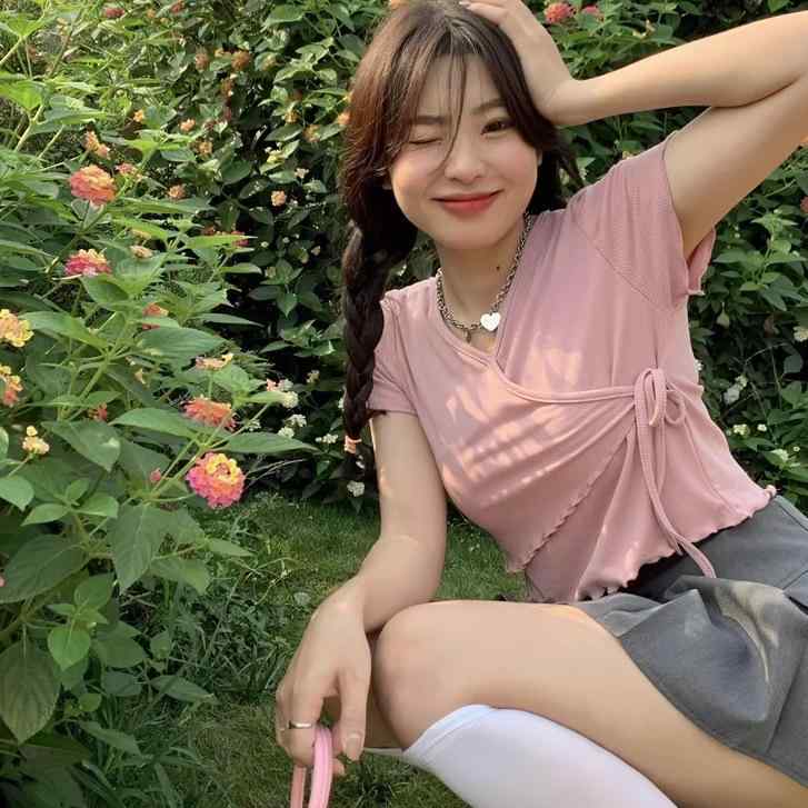 Tシャツ レディース Vネック ショート丈 へそ出し 半袖 ニットソー リブ編み 紐付き タイト スリムフィット カジュアル かわいい 夏物 shadowtail-11242257 シャドーテール パッケージ画像