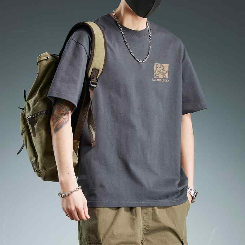 Tシャツ メンズ 半袖 綿 厚手 ゆったり オーバーサイズ ヴィンテージ風 カジュアル ストリート 普段着 トップス カットソー 無地 重ね着 重厚感 オールシーズン アメリカン・スタイル: ベーシック・主な素材: 綿96%以上・柄: カートゥーン・フィット感: ルーズフィット・対象: 青少年・タイプ: プルオーバー・ネックライン: クルーネック・袖丈: 半袖・フード: なし・厚さ: 普通・シーン: 日常・ディテール: プリント・プリントテーマ: アニメ・キャラクター・加工: プリント・染色・カラー展開: ホワイト, ブラック, カーキ, ブルー, ダークグレー・サイズ展開: S, M, L, XL, 2XL, 3XL・カテゴリ: Tシャツ・袖のタイプ: ドロップショルダー・重さ: 200g・機能: 通気性・対象年齢: 大人・対象性別: 男性