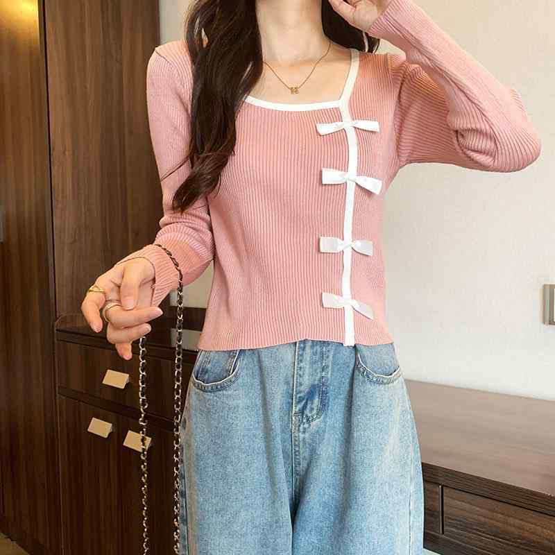 実写 秋 装 新作 韓国 風 デザインセンスシックプルオーバー 長袖 Tシャツ トップスニット 女性貨物番号: 15733生地名: その他メイン生地成分: その他組み合わせ形式: 一枚スタイル: プルオーバースタイル,都市風スリーブタイプ: 通常の袖発売年/季節: 2023年秋襟タイプ: 四角襟袖の長さ: 長袖服の長さ: ショートタイプ (40cm &amp;lt;着丈 ≦ 50cm)クラフト: 編み物カラー: ホワイト,ブルー,ピンク,緑サイズ: ワンサイズスタイルタイプ: 雰囲気通勤着用方法: ヘッドセットメイン生地成分含有量: 95% 以上のスタイルタイプ: 快適レジャー製品カテゴリ: セーター,カットソー