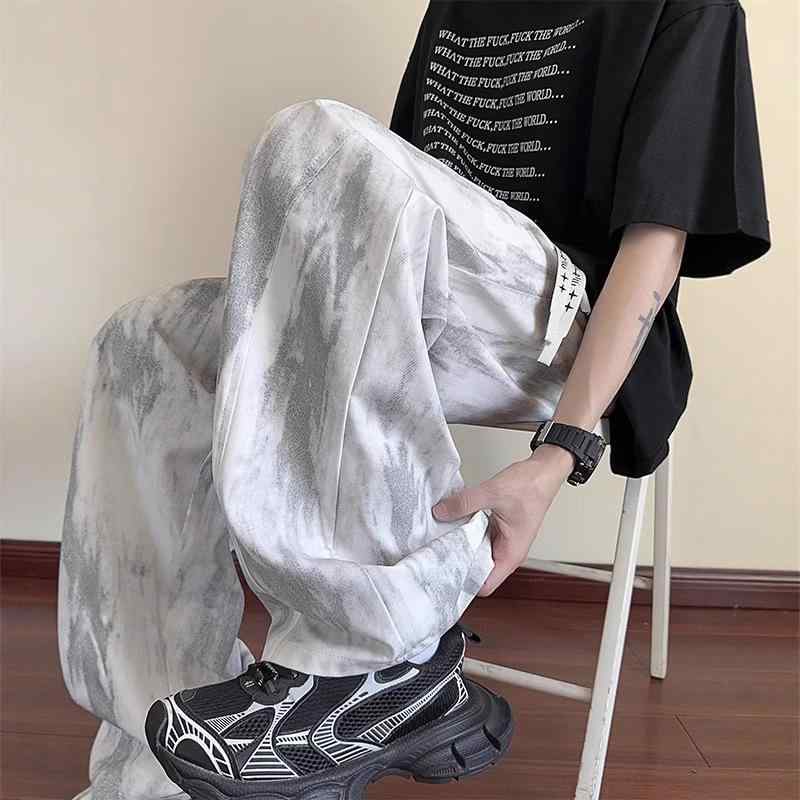 ・スタイル: レトロ・デザイン: 基本デザイン・パンツの形状: ルーズフィット・パンツの長さ: ロングパンツ・ウエスト: ミドルウエスト・ベルトの有無: ベルト付き・厚さ: 薄手・柄: 無地・誤差範囲: 1-3cm・対象: 青少年、成人・素材名: ポリエステル・主な素材: ポリエステル100%・着用シーン: カジュアル・裾のスタイル: ストレート・加工: タイダイ染め・デザイン詳細: ワッペン・伸縮性: 微弾・カラー展開: ブラック、ホワイト、ダークグレー・サイズ展開: M、L、XL、XXL、XXXL・機能性: 通気性・性別: メンズ・カテゴリ: スポーツカジュアルパンツ、カジュアルパンツ
