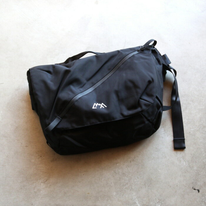 即日発送 CMF OUTDOOR GARMENT バッグ 斜め掛け アウトドアガーメント メッセンジャーバッグ MESSENGER BAG ブラック BLACK 2025秋冬新作