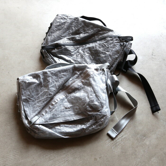 樂天商城 - CMF OUTDOOR GARMENT バッグ 斜め掛け アウトドアガーメント メッセンジャーバッグ MESSENGER BAG DYNEEMA グレー/ホワイト GRAY/WHITE 2色展開 2026春夏新作