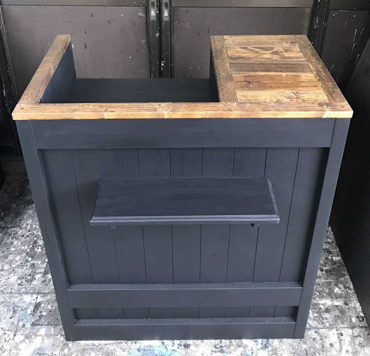 【受注制作】☆【シェルフ付き】ブラック&ダーク☆レジ凹みカウンターテーブル【800】店舗 クラシカルデザイン自宅 レジカウンター おしゃれ レジ台 カウンター キッチンカウンターテーブル ハイテーブル インダストリアル 家具 男前インテリア ハイカウンター 受付台