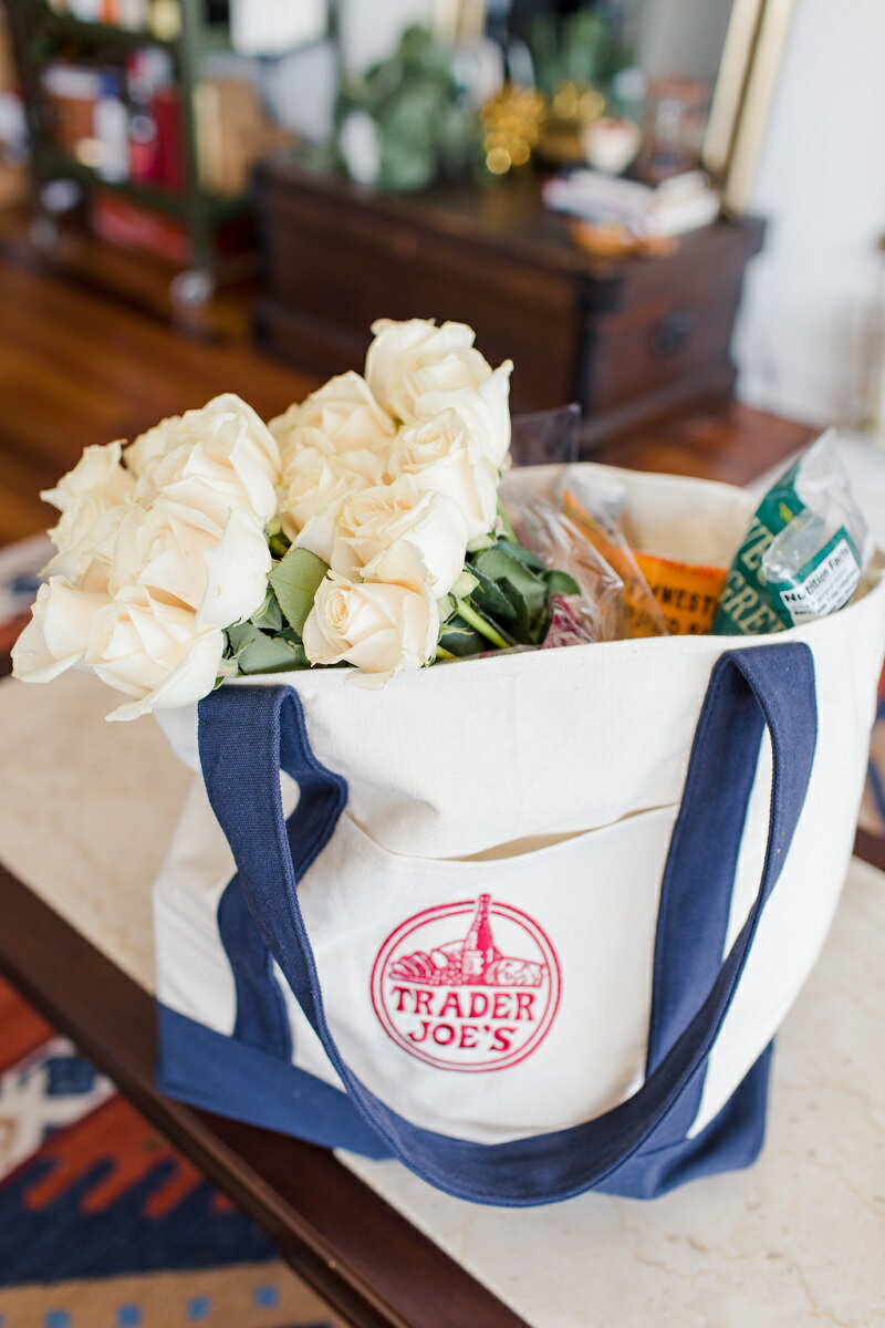 TRADER JOE'S トレーダージョーズ　オリジナルトートバッグ 海外高級スーパー　ハリウッドセレブご用達　アメカジ　ヘビーコットン　お洒落なエコバック　オールシーズンバック　LAスタイルのサムネイル