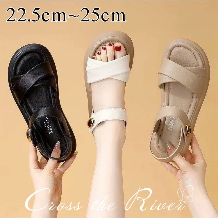 SPEC　商品仕様 サイズ 35 36 37 内長cm 22.5 23 23.5 サイズ 38 39 40 内長cm 24 24.5 25 商品内容 サンダル 関連商品 注意事項 ★サイズ表記は手作業にて行っておりますので、 実物と若干の誤差が生じる場合があります。 ★PC環境・光の具合により、色や素材のイメージが写真と若干異なる場合がございます。 ★モデル・写真に使用されているアクセサリー・小物は別途記載が無い限り付属いたしません。 ★商品を出荷する際、検品して出荷致しますが、商品の素材によってはシワができやすいものがあります。また、運搬中によってシワができやすくなることもございます。 ご理解頂きます様お願いいたします。 重要なお知らせ ★返品・交換の場合はご到着後7日以内にご連絡頂ければ、対応させて頂きます。 未使用の商品のみお受けいたします。