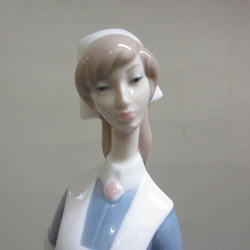 ★リヤドロ/LLADRO No.4603『優しいナース』 ドクターシリーズ 看護婦/看護師/入手困難/絶版 新入荷【中古】 [2]