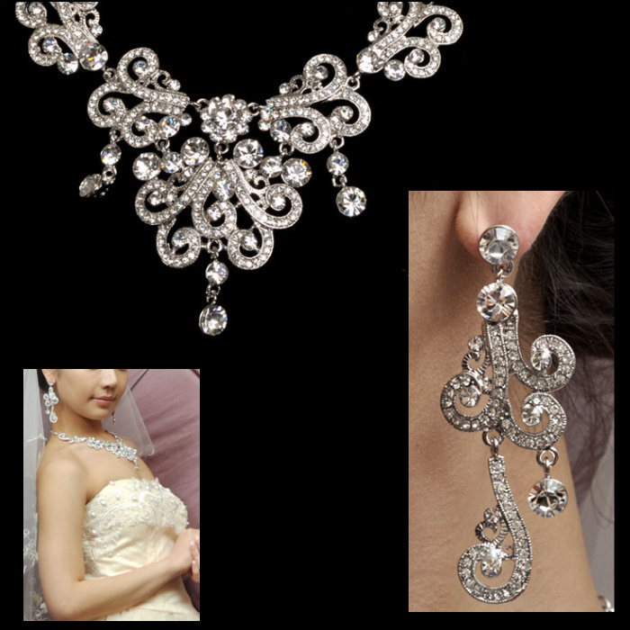 スワロフスキーネックレス/ピアスセットアクセサリー パーティー ドレス アクセサリー 二次会 結婚式 入学式 卒業式 ブライダル ウエディング