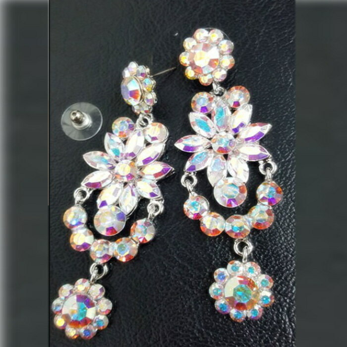 スワロフスキーピアス・イヤリング　スワロフスキー　swarovski pierce, earring ドレス　結婚式 パーティーアクセサリー