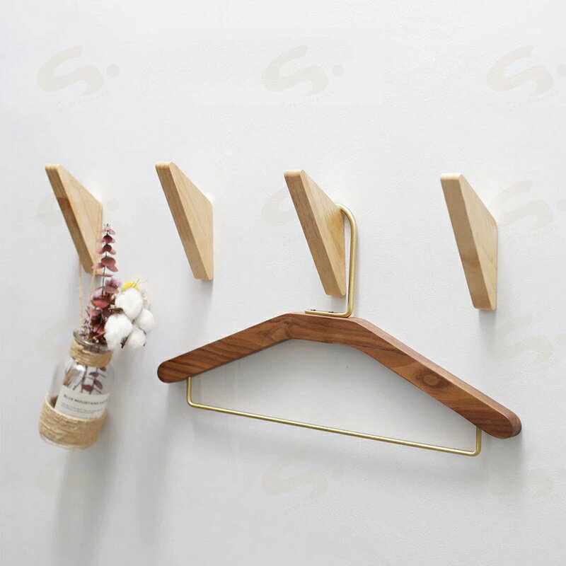 【在庫あります】Ferm Living カーヴァチュア フック ブラス Curvature Hook 曲線 くねくね ゴールド 真鍮 壁掛け おしゃれ ファームリビング 北欧 デンマーク 日本正規販売店品