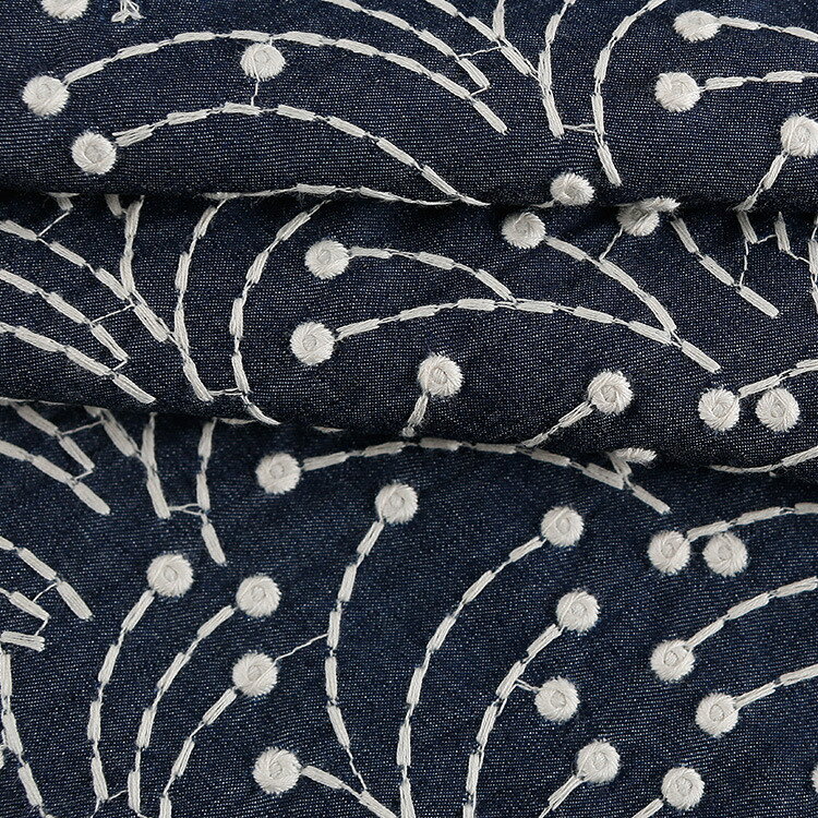 乐天商城 - 送料無料 125cm幅 90cm単位 刺繍生地 生地 布 布地 刺繍布 綿生地 花柄 紺色 デニム生地 ややストレッチ 伸縮性 楽天海外通販