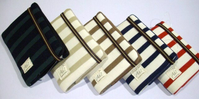 ぷニュぷニュ気持ちいい〜♪低反発カードケースのサムネイル