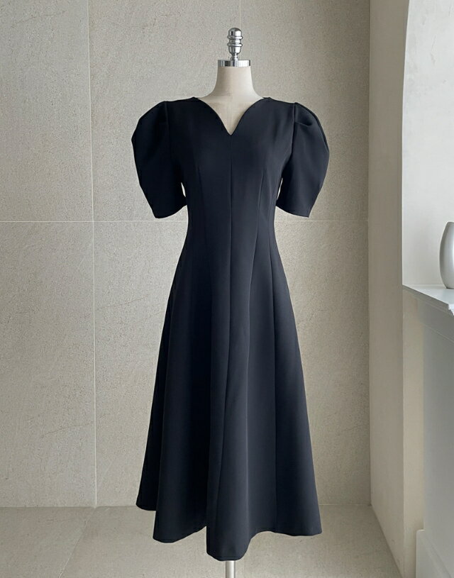 HE&SHE [送料無料] I AM MARI アイアムマリー CALLISE LACE ONE-PIECE カリスレースワンピース レディース 女性 女子 女らしさアップ 半袖ワンピース ロングワンピース Vネック 韓国 韓国ファッションロマンティック結婚式　お見合い　呼ばれワンピース　Vネック　Aライン