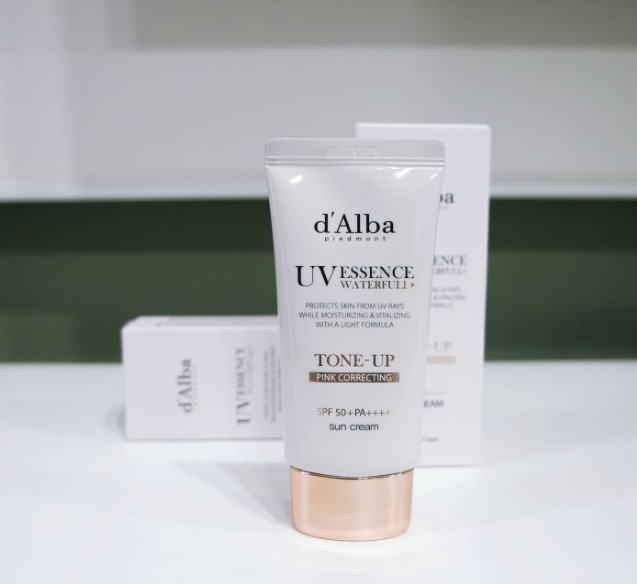 d'Alba ( ダルバ ) Vegan Waterfull Pink Tone-up Sun Cream ウォータフル 日焼け止め SPF50+ PA++++ 50ml *3個、5個 選択可能 まとめ買い UVカットサンクリームスキンケア 20代 30代 40代 50代 韓国コスメ 日焼け止め化粧品 dAlba 大量 家族で使える