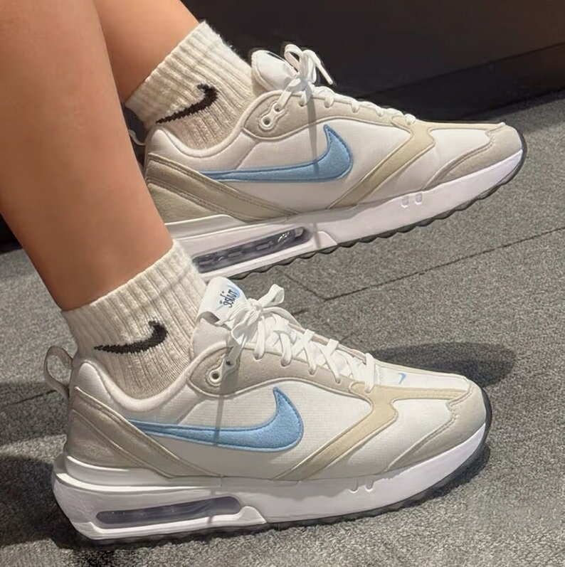 乐天商城 - ナイキ NIKE 【正規品】 エアマックスダーン AIR MAX DAWN ロゴグラフィック レディース 女性 女子 ランニング ストリート カジュアル スニーカー デイリー HE&SHE [送料無料] AIR MAX DAWN