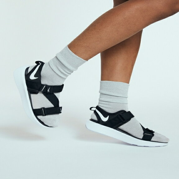 乐天商城 - ナイキ NIKE 【正規品】 ビスタサンダル VISTA SANDAL ロゴグラフィック ユニセックス メンズ れえでぃーす 男女兼用 ストリート カジュアル スリッパ サンダル ミュール HE&SHE [送料無料]