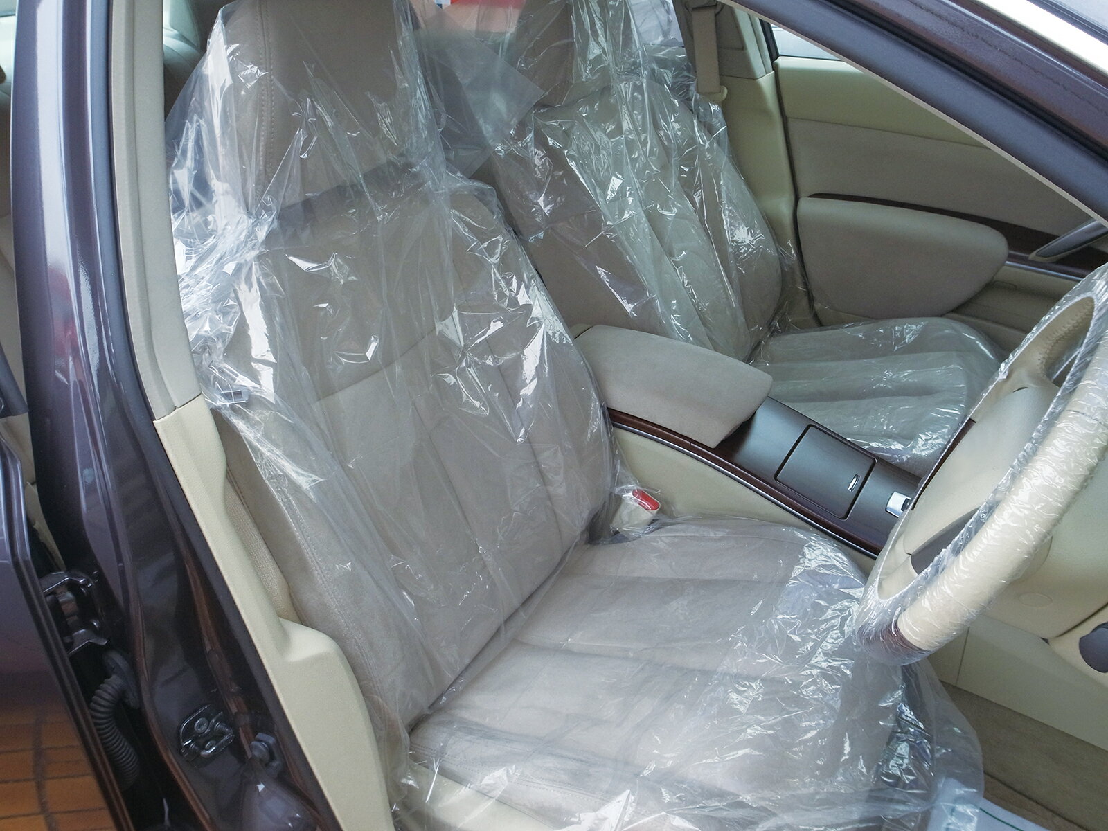 バイオマスポリシートカバー透明・乳白ノンスリップタイプW850×H1320mm透明 (50枚入・200枚入)・ 乳白色(200枚入)ポップアップタイプで取り出し...