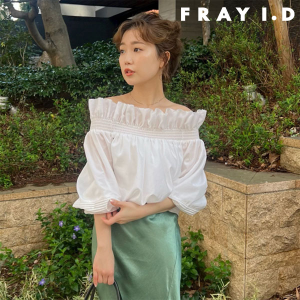   フレイアイディー FRAY I.D トップス 24春夏 スモッキングオフショルダーブラウス 4月下旬～5月中旬予約 ミドル丈 長袖 fwfb242212