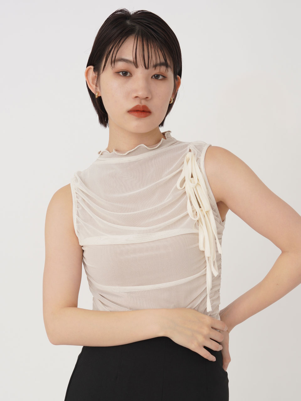 【即納】 エギュゼ iGUISER トップス 24春夏 ribbon tulle tops (white) リボンチュールトップス ノースリーブ ミドル丈 ig-001