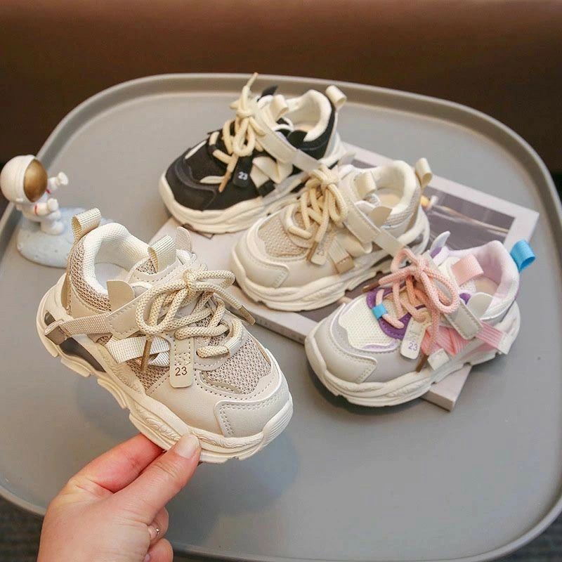 Rakuten - スニーカー キッズ 子供 靴 女の子 男の子 軽量 ベビー靴 シューズ 運動靴 ジュニア 子ども靴 キッズ靴 赤ちゃん くつ スポーツ おしゃれ 可愛い 入園 入学 学生 幼稚園 遠足 誕生日 プレゼント 履きやすい 春夏秋冬 黒 13 14 15 16 17 18 19 20 21 22cm