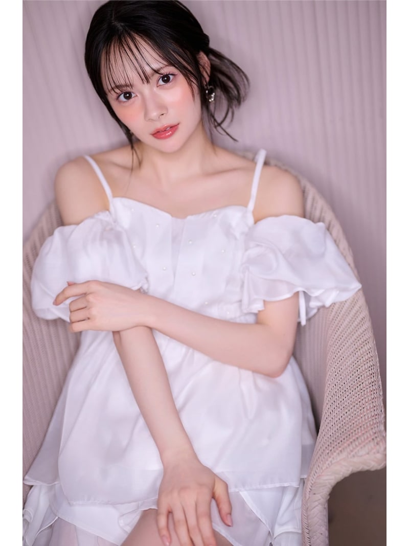 【AKB48 伊藤百花さん着用アイテム】2WAYビジューオフショルブラウス rienda リエンダ トップス シャツ・ブラウス ブラック ホワイト ベージュ【送料無料】[Rakuten Fashion]
