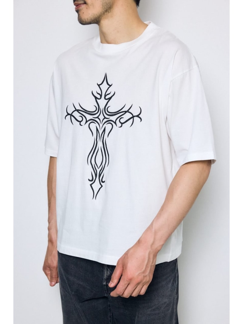 Rakuten - クロスモチーフTシャツ AZUL BY MOUSSY アズールバイマウジー トップス カットソー・Tシャツ ホワイト ブラック【送料無料】[Rakuten Fashion]